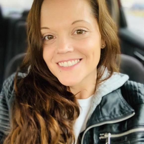 Meet your Posher, Kara - Picture 1 of 1